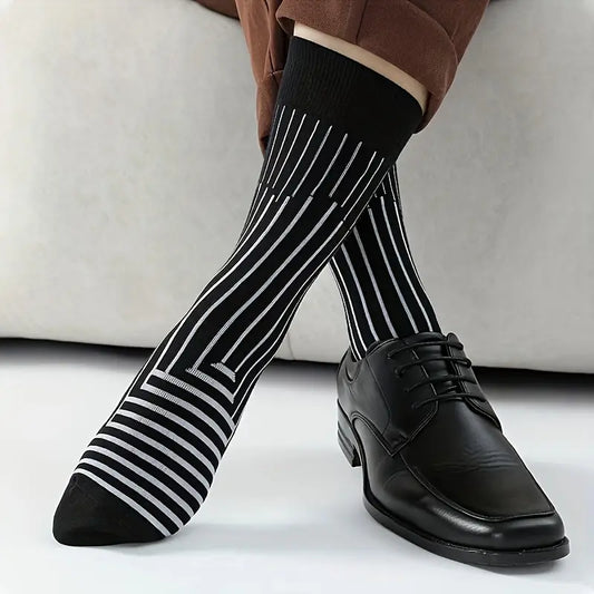 StrideLane Vertical Knit Mid-Calf Socks